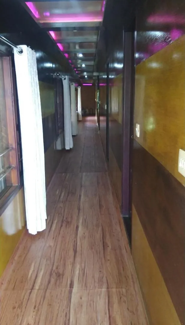 ***** Botel Symphony Cruise Houseboat Hotel Alappuzha India